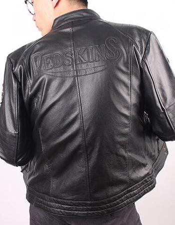 Muška kožna moto jakna - prava kravlja koža, uži kroj, stojeći ovratnik, patentni zatvarač, duljina 50–65 cm