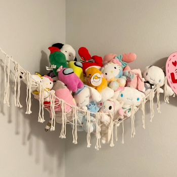 Trokutasta mreža za pohranu plišanih igračaka – ručno pletena od pamukane užadi, kutna viseća mreža s resicama