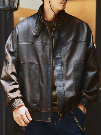 Jachetă din piele PU pentru bărbați - guler înalt, nasturi pe un rând, croială lejeră, culoare uni