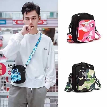 Geantă crossbody unisex cu design camuflat în straturi, material Oxford, respirabilă și ultra-ușoară, căptușire poliester, primăvara 2023