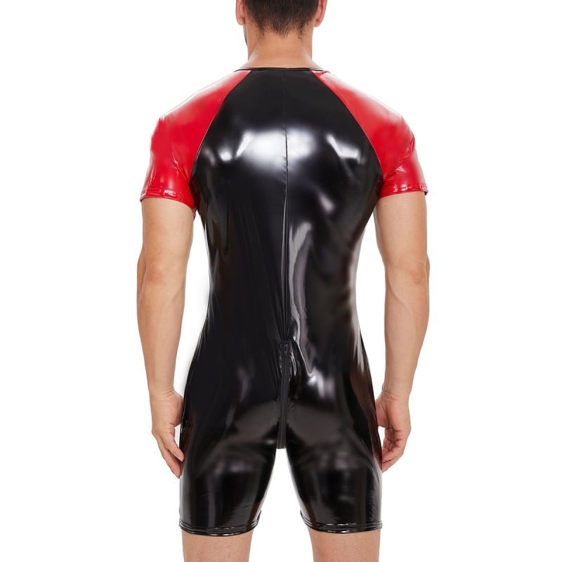 Muški jumpsuit od PVC lažne kože, uski kroj, zip sprijed, dugačak 80–100 cm, podstava od spandeksa