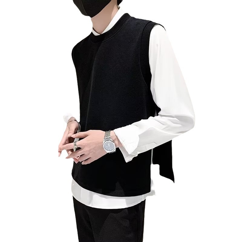 Férfiaknak szabad esésű kötött ujjatlan mellény, kerek nyakú, gallér nélküli, gyapjúkeverék 30–35%, ősz 2023