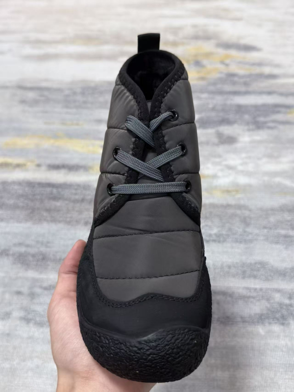 Unisex snježne čizme, visok gornji dio, unutarnja fleece obloga, vanjski materijal pamuk, potplat od gume, otpornost na habanje, niska peta 1–3 cm, zimsk model