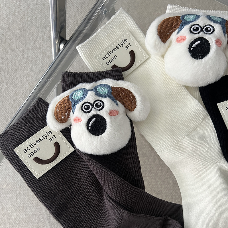 Памучни чорапи със средна дължина, абсорбират пот, съдържание на памук 70–80%, пускане през есента на 2024 г.