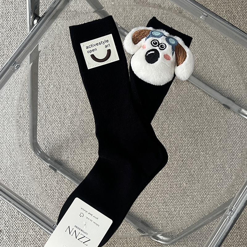 Памучни чорапи със средна дължина, абсорбират пот, съдържание на памук 70–80%, пускане през есента на 2024 г.