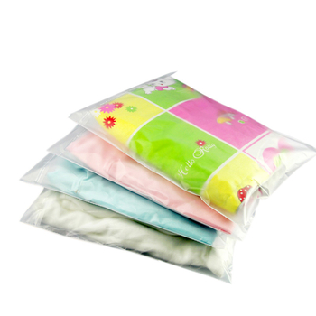 Pungă autoadezivă mată pentru haine, din plastic, proces compozit, ambalare haine, 100 buc.