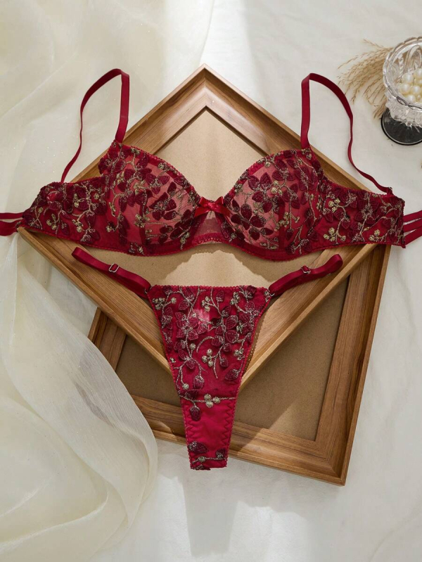 Set grudnjaka s čipkastom izvezom i Push-Up, prozračan, 3/4 košarica, tanko oblikovane košarice