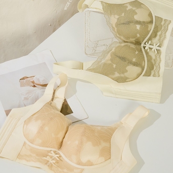 Čipkasti grudnjak s košaricama 3/4, nylonske oblikovane košarice, stražnje petredno kopčanje, bočna podrška