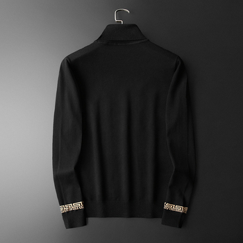 Pulover bărbătesc din lână cu guler convertibil, croială Slim, amestec din păr de cămilă 66–70% și broderie velur Mink