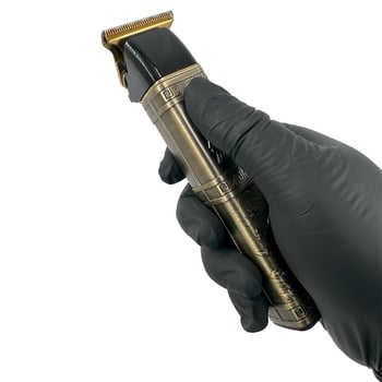 Безжичен подстригвач с безчетков мотор и неръждаеми ножове, вградена батерия 800–1000 mAh, време на работа 1–3 ч, водоустойчив