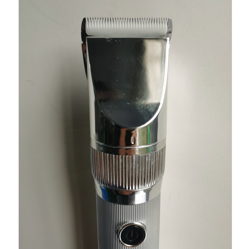 Električni kliper za pse — snažan motor, vodootporan, oštrice od nehrđajućeg čelika