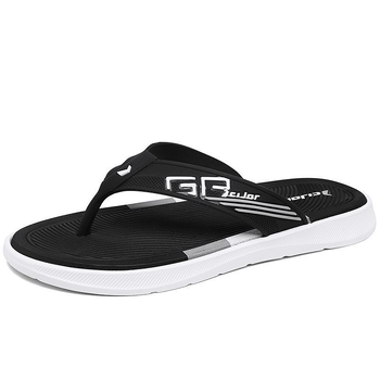 Muške japanke: PVC gornji dio, gumena potplata, injekcijski oblikovana podloga, otvoreni prsti, opušten stil, proljeće 2025