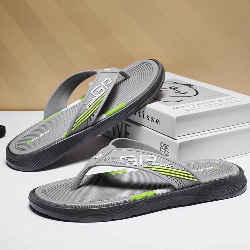 Muške japanke: PVC gornji dio, gumena potplata, injekcijski oblikovana podloga, otvoreni prsti, opušten stil, proljeće 2025