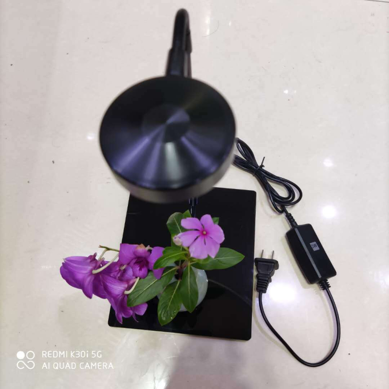 Аквариумна лампа с акрилно-пластмасова плоча и алуминиева конструкция, подсветка, марка EGB, мощност 3–9W, тегло 0,5 кг