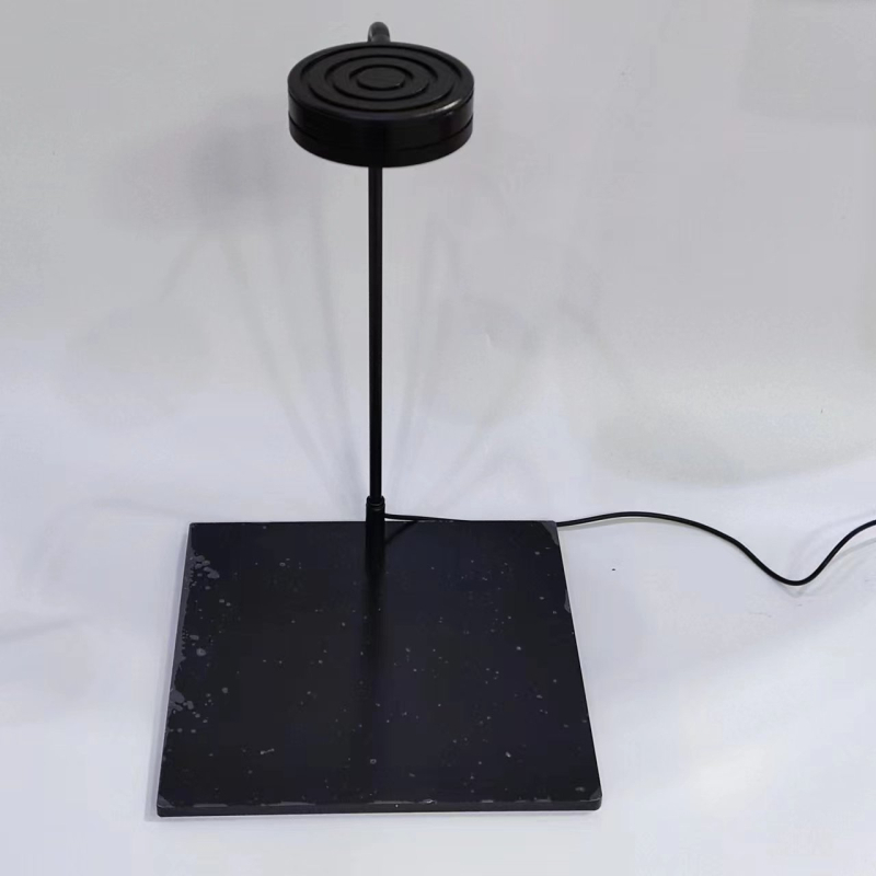 Аквариумна лампа с акрилно-пластмасова плоча и алуминиева конструкция, подсветка, марка EGB, мощност 3–9W, тегло 0,5 кг