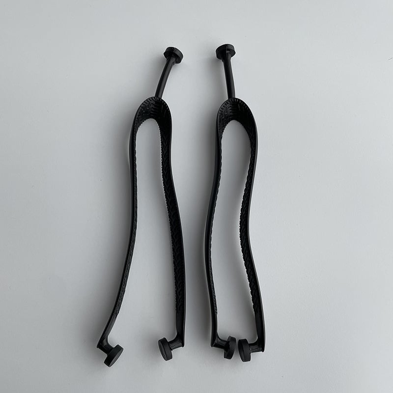 Muške sandale s plastičnim gornjim dijelom i trostrukim remenom