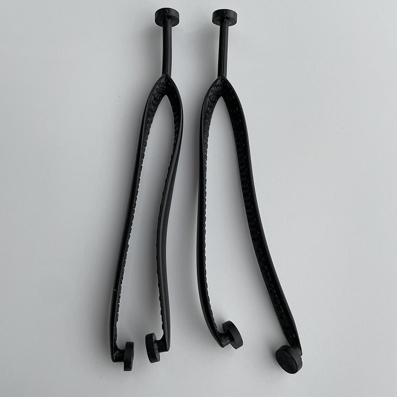 Muške sandale s plastičnim gornjim dijelom i trostrukim remenom