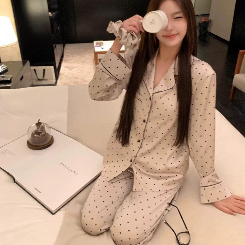 Ženski luksuzni pijama set od Ice Silk satin materijala, s dugim rukavima i dugim hlačama, za proljeće i jesen, kućna odjeća