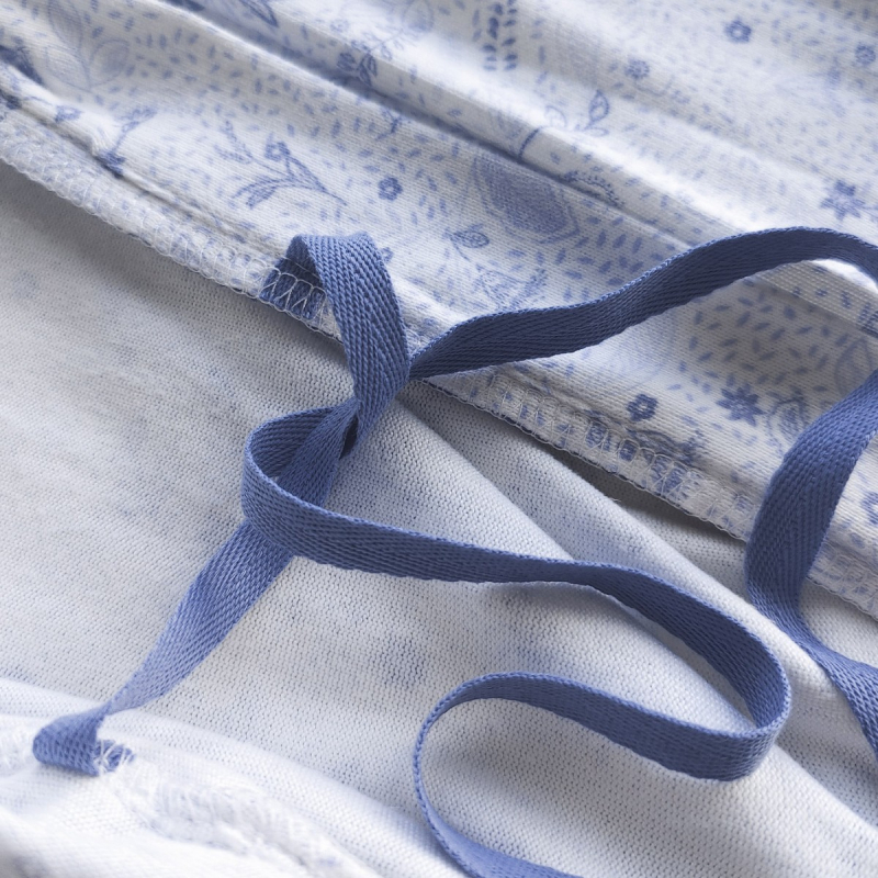 Set de pijamă pentru femei, trei piese, plus size, dantelă, decolteu în V, pulover cu mâneci lungi, pantaloni lungi; material: poliester-bumbac; compoziție 90–95% poliester