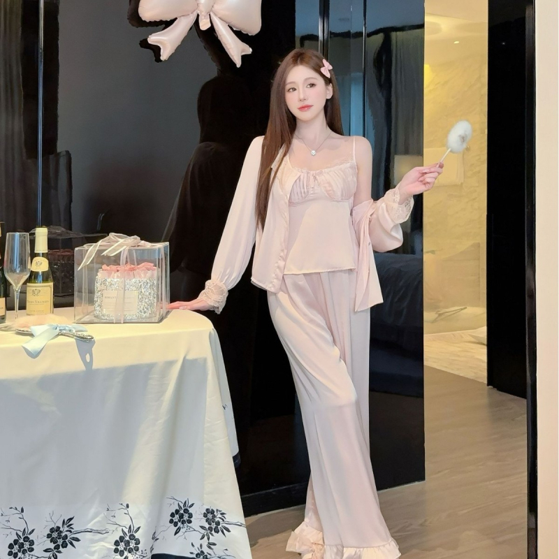 Ženski trodjelni pijama set od Ice Silk — top s okruglim izrezom, dugi rukavi, hlače; Ice Silk, 90–95% poliester