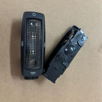 Lampa za čitanje sa stražnje sjedalice automobila — kompatibilna s Passat B5, Bora, Golf 4, Beetle, Tiguan; dio br. 3B0947291; žarulja uključena