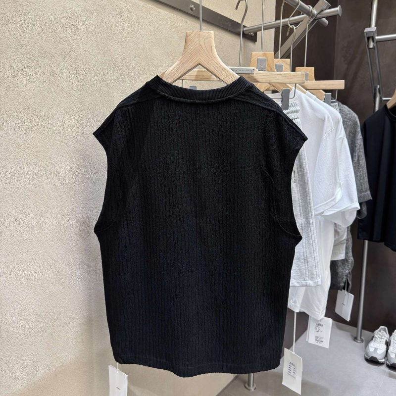 Vesta tricotată pentru bărbați, fără mâneci, cu dublă textură - croială lejeră, bumbac 48,5%, vară 2025, stil sport