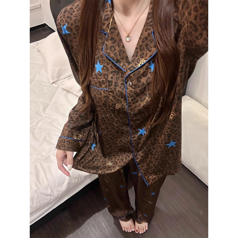 Ženski pidžama set s leopard printom i patchwork zvijezdama, Cloud Cotton, srednja gustoća, dugi rukav, rever s ovratnikom, hlače, kućno udobno nošenje za proljeće i jesen
