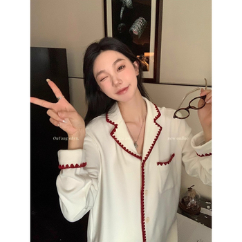 Σετ πιτζάμες γυναικών από ύφασμα Derong βελούδο, γιακάς με πέτο, πολυεστέρας 90–95%, βάρος 251–300 g/m², μακριά μανίκια