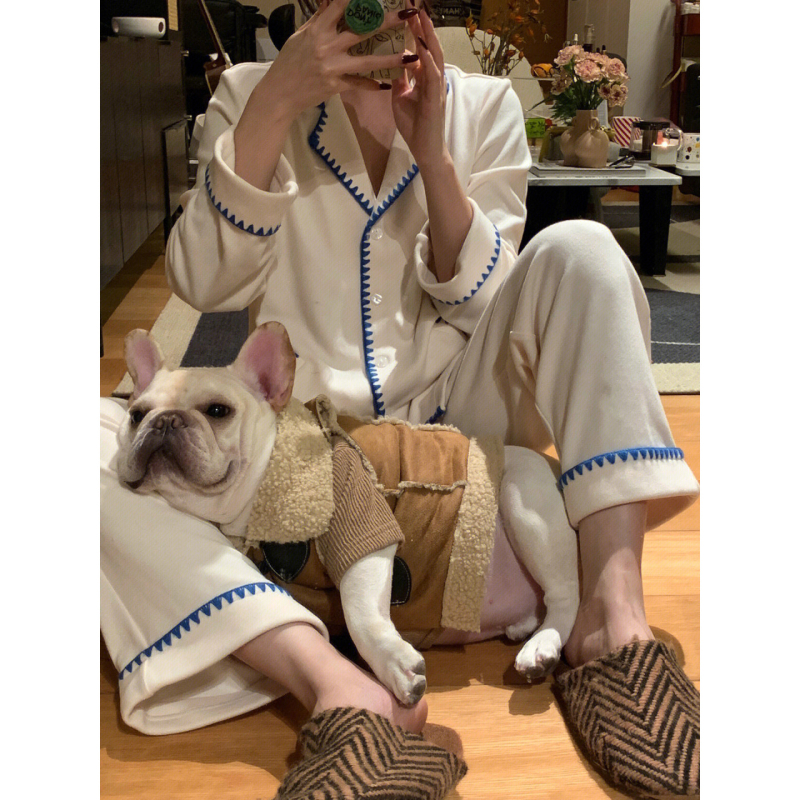 Σετ πιτζάμες γυναικών από ύφασμα Derong βελούδο, γιακάς με πέτο, πολυεστέρας 90–95%, βάρος 251–300 g/m², μακριά μανίκια