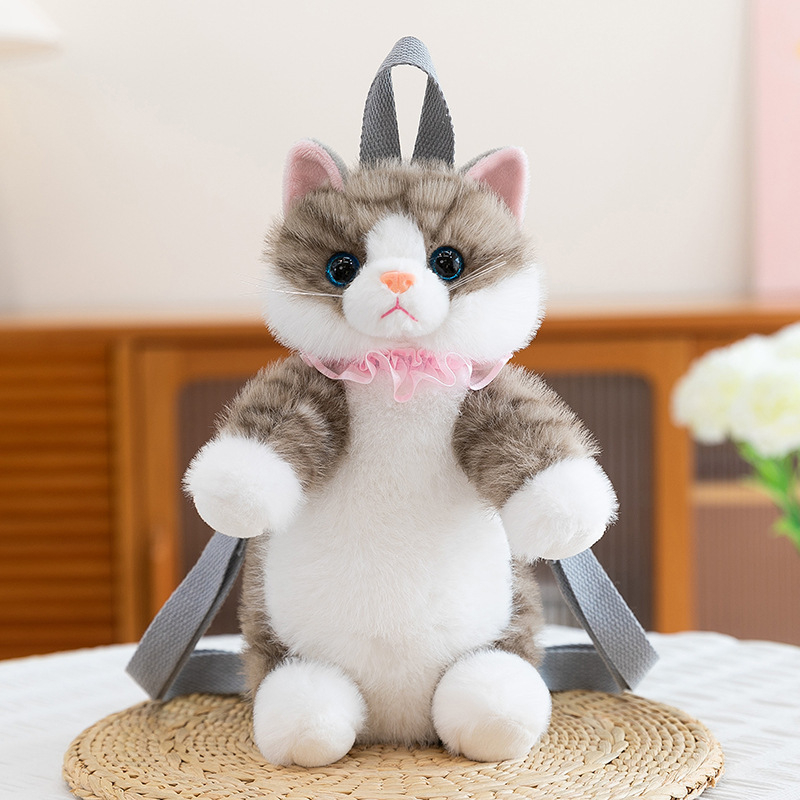 Păpușă pluș pisicuă cu rucsac, umplutură PP bumbac, ambalaj plasă, personalizare disponibilă