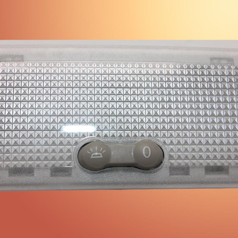 Четяща лампа за автомобил – 5W халоген, вътрешно осветление, съвместима с Qashqai, Sunshine March, R50, T70 и Venucia D50