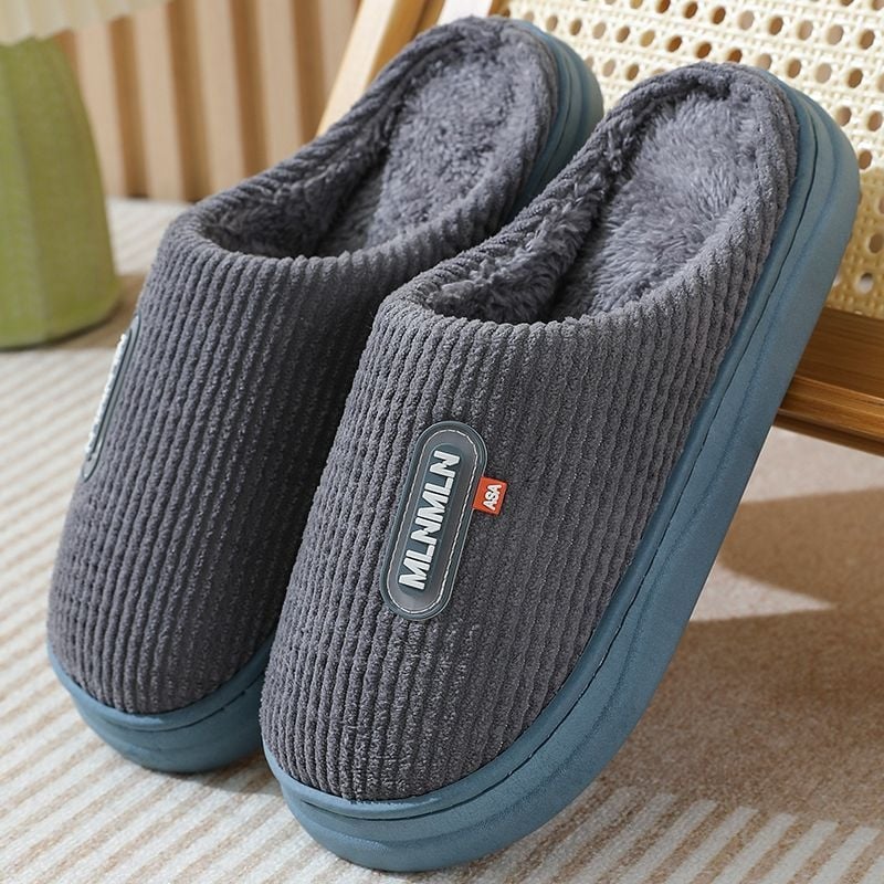 Uniszex téli papucs plüssből, vastag talppal, puha meleg bélés és csúszásmentes PVC talp otthonra és irodába