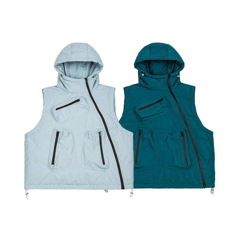 Vesta de puf cu fermoar diagonal, guler înălțat, croială lejeră, iarnă 2025; umplutură 86–90% (180 g)