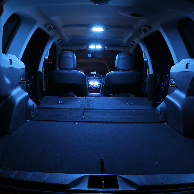 LED lampica za čitanje za Subaru Forester 2013-2018: unutarnje stropno svjetlo i prtljažni dodatak