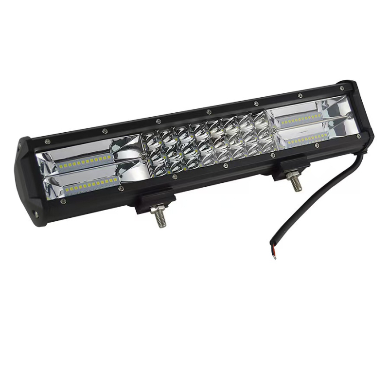 LED traka za automobil s tri reda, vodootporna, aluminijsko kućište; napon 10-35V, snaga 3W, svjetlosni tok 21600 lm, vijek trajanja 30000 h