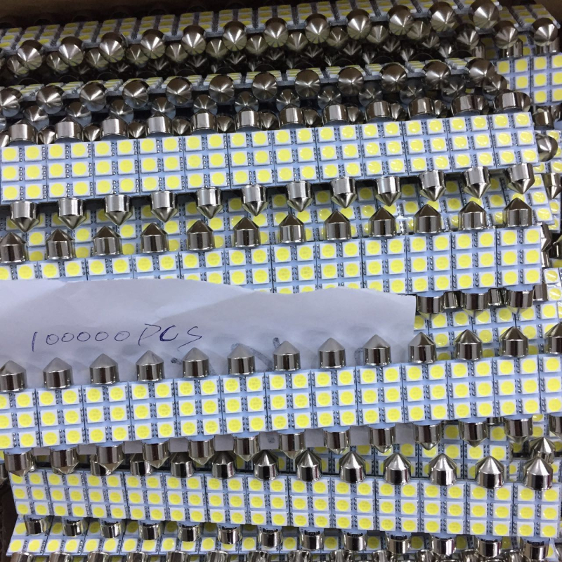Dvostrano svjetlo za čitanje registarske pločice, 6SMD LED, 12V, 130LM, univerzalna kompatibilnost