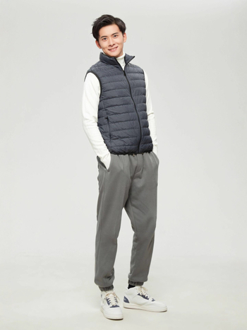 Мъжка пухова жилетка за зима, лека кройка, съдържание на пух 71–75%, пух от бяла патица