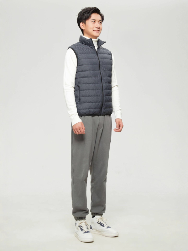 Мъжка пухова жилетка за зима, лека кройка, съдържание на пух 71–75%, пух от бяла патица