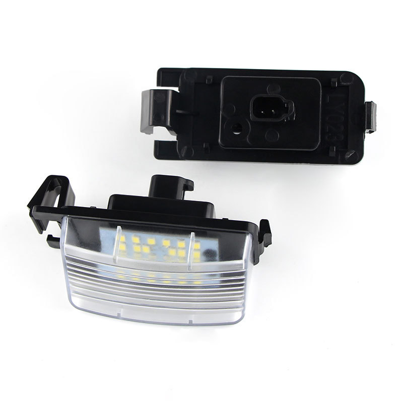 LED lampica za registarsku pločicu za Infiniti G25, G35, G37 i Nissan GT-R (Tiida, Livian)