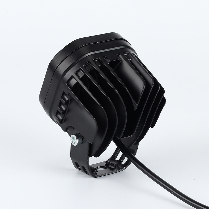 Proiector LED auto și motocicletă cu lentilă patru foi – LED, 18W, 12-80V, 4000 lm, IP67