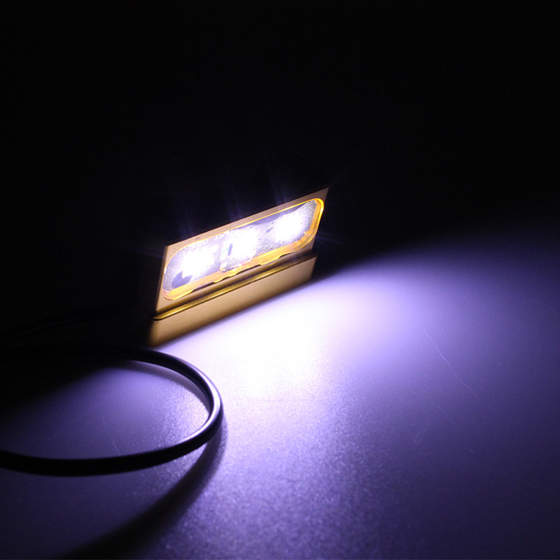 LED stražnja svjetiljka za motocikl s CNC aluminijskim okvirom ploče registracije – 12V, 5W, 3000lm, 2000K