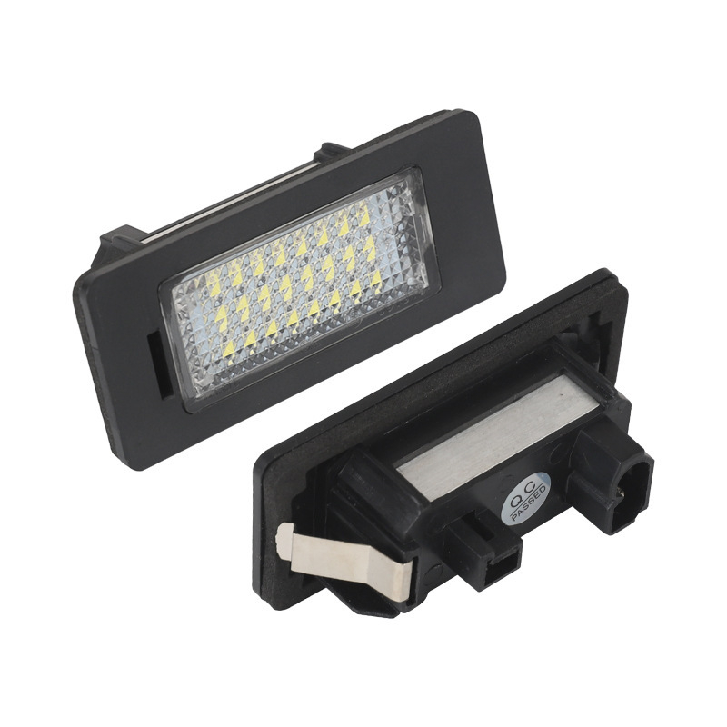 BMW E39/E82 LED lampica za registracijsku tablicu - LED izvor, 12V, 3W, ABS kućište, vijek trajanja 50 000 h, temperatura boje 7000–8000K