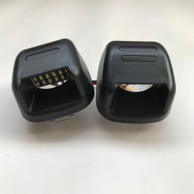 LED svjetlo za registarsku pločicu za Nissan Navara D40 Frontier, LED 3014, 6500K, 12–24V, 2W, 50.000 sati