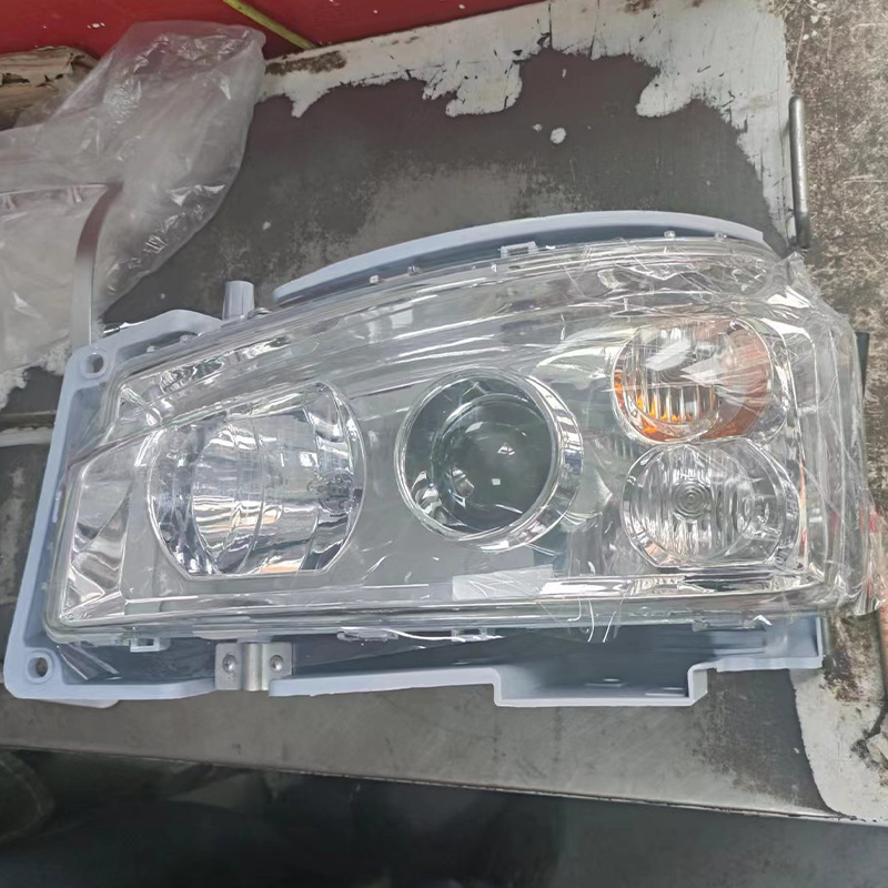 Prednji sklop svjetla WG9113720001 - 24V, keramički premaz, Kompatibilno s Chengchi Haowo F3000 Shaanxi Delong