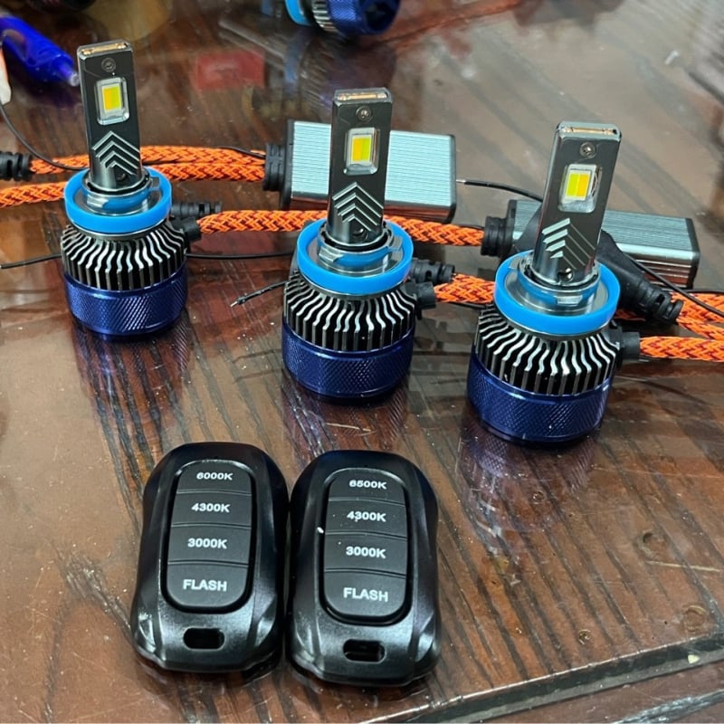 Daljinski upravljano inteligentno LED prednje svjetlo za automobil s promjenom boje, trobojni visokoučinkoviti H7/H11, aluminijsko kućište, 160W, 12V DC, 15000 lm