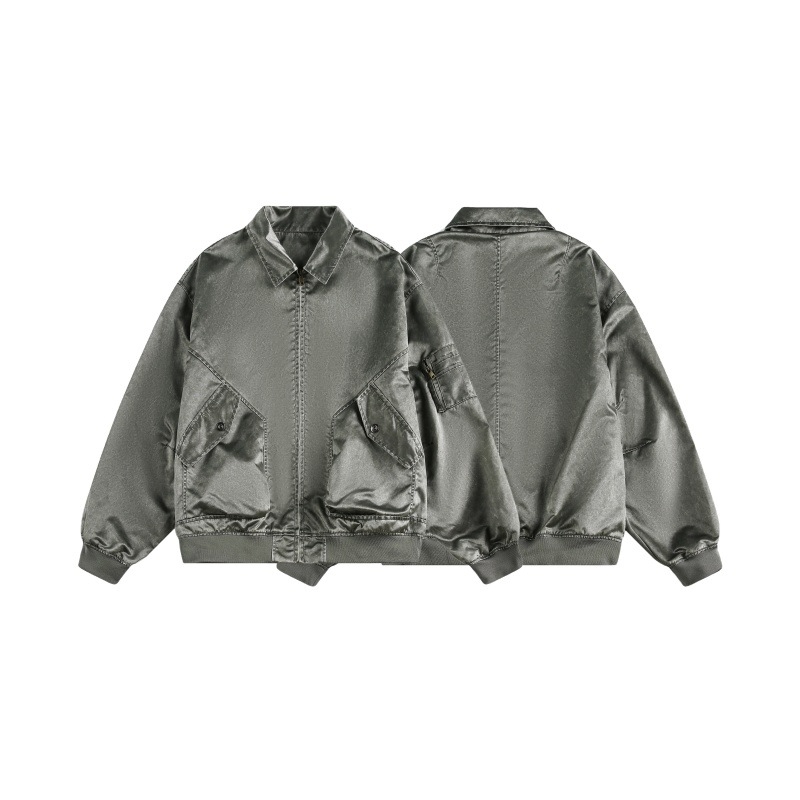 Flight jacket s dekonstruiranim patchworkom u retro američkog stila, prozračan najlon, podstava od poliestera, jednostruko kopčanje, širok kroj