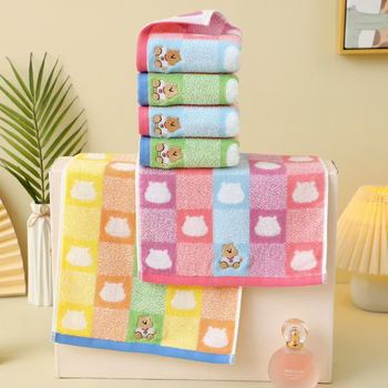 Prosop pentru copii din bumbac, grad Baby, model urs desene animate, fire 32s, margine brodată, 50–80 g, moale și absorbant pentru față