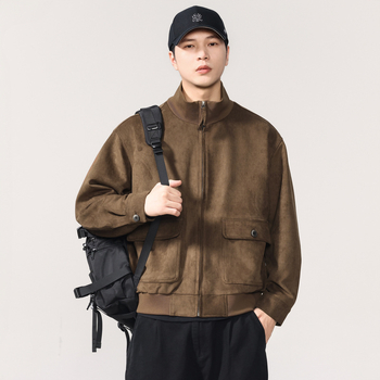 Muška suede jakna sa stojećim ovratnikom, slobodan kroj, zatvaranje na zip i džepovi s patch džepovima