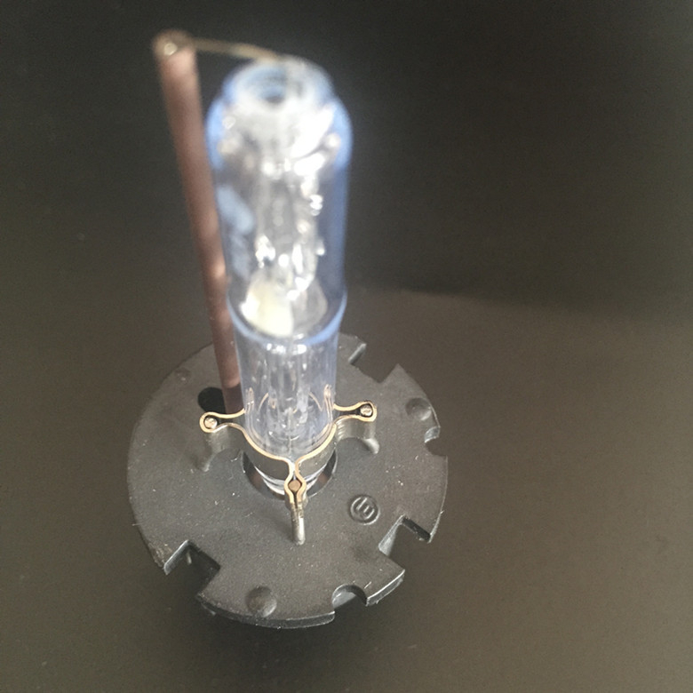 HID Xenónová žiarovka pre D2S/D2C (D2 model) – 12V, 35W, životnosť 15000 h