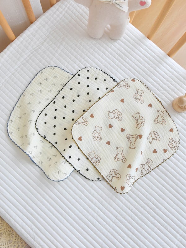 Baba pamut géz négyszögletes kendő, nedvességfelvevő szájkendő, újszülötteknek (0–1 évesek), állat- és virágmintás, >95% pamut